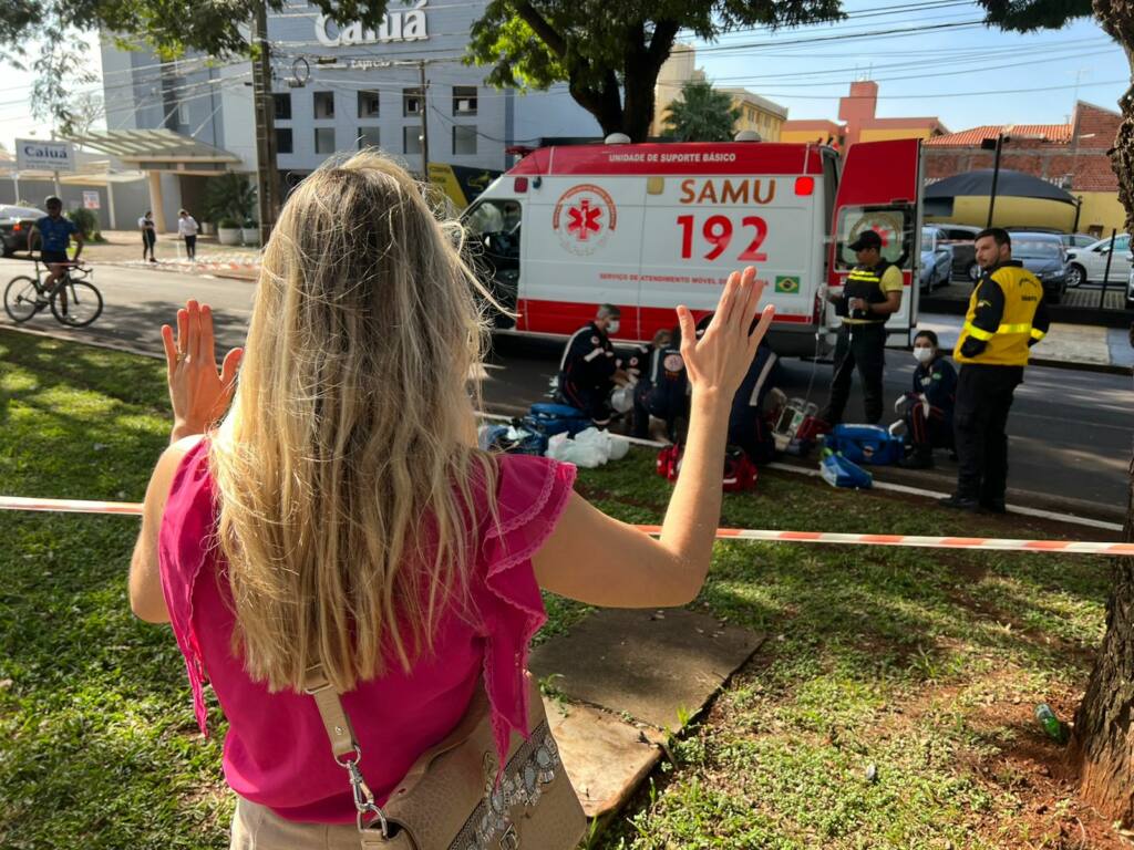 Mãe de oficial da PM de Maringá morre atropelada por carro na Avenida Tuiuti