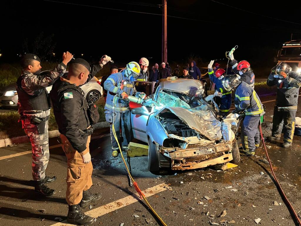 Quatro pessoas ficam gravemente feridas em acidente na rodovia de Mandaguaçu