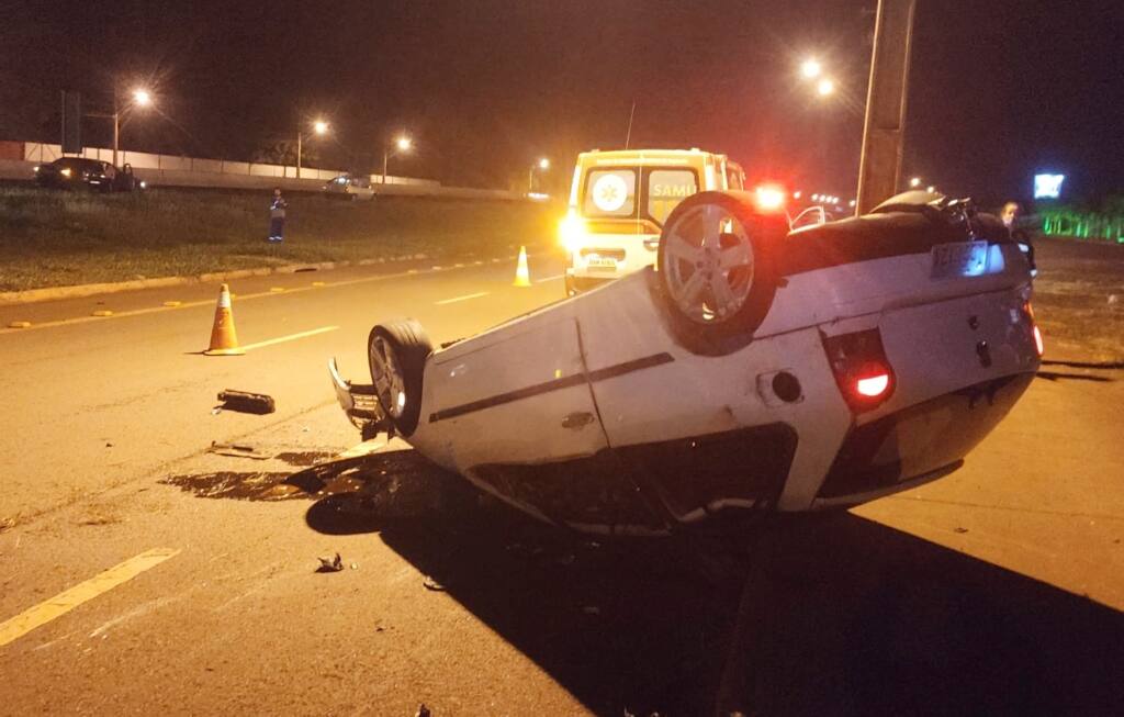 Motorista morre ao capotar veículo na rodovia PR-323