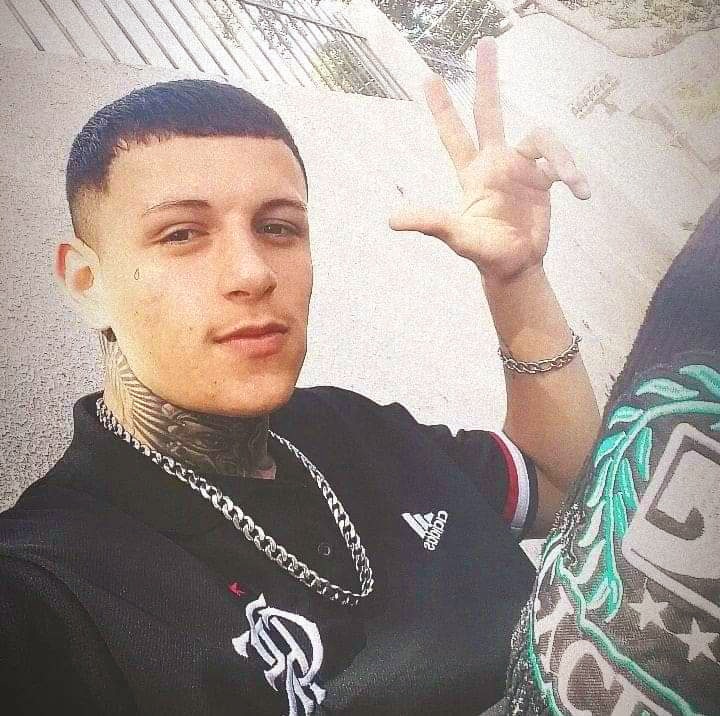 Rapaz assassinado na zona 7 é identificado no Instituto Médico Legal.