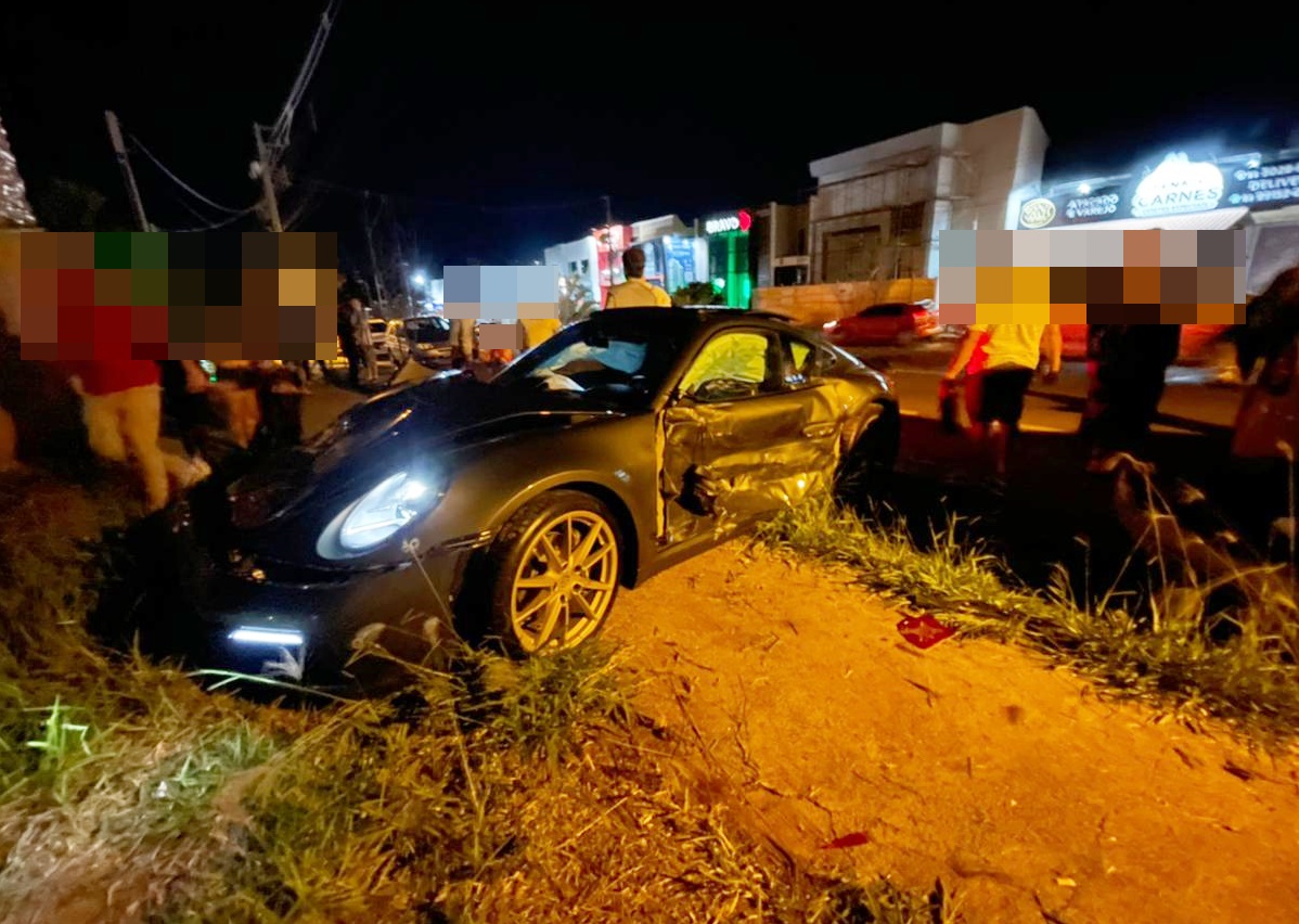 Motorista embriagado bate Porsche em outros veículos estacionados em Maringá