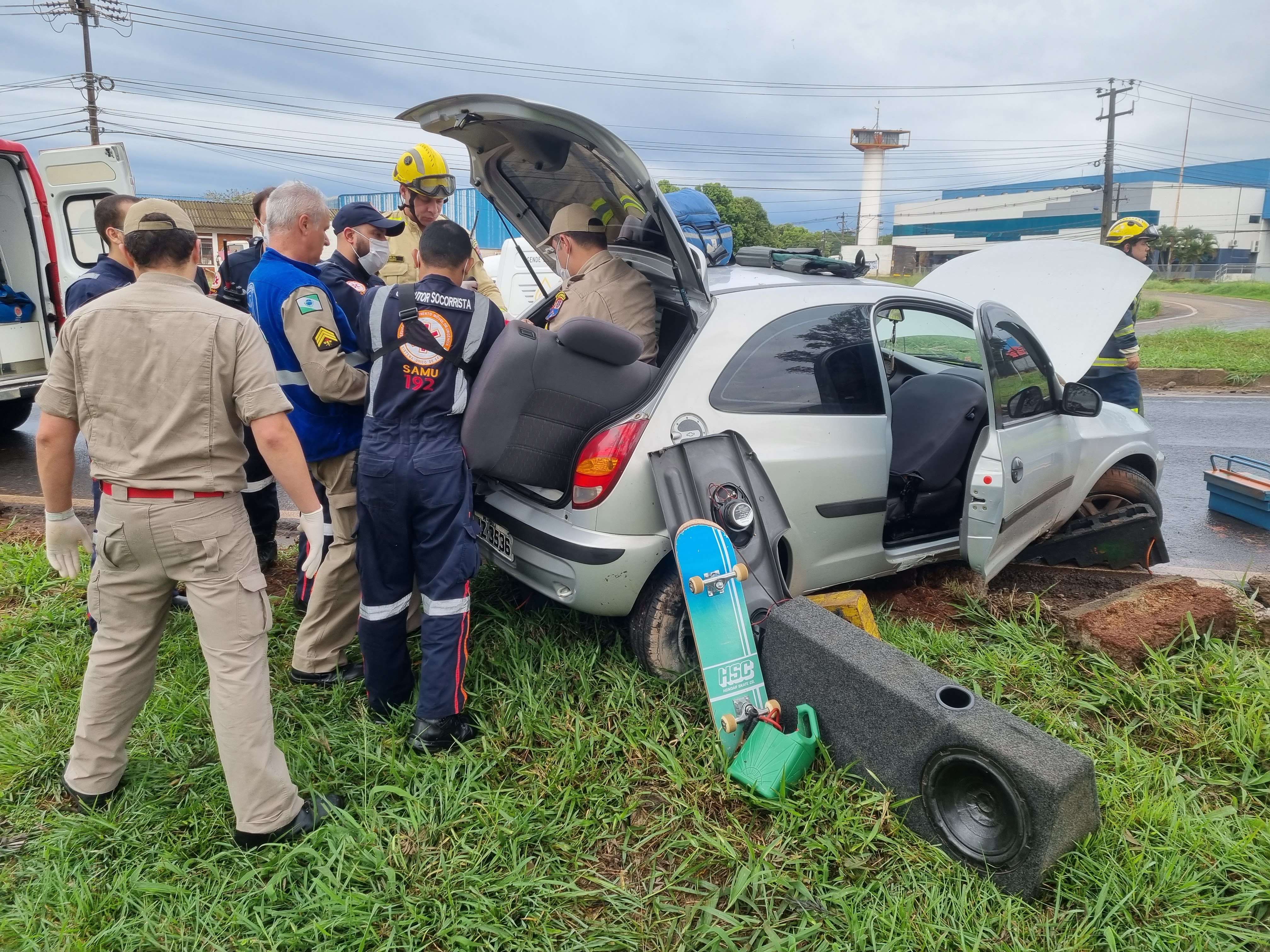 Mulher fica ferida em acidente na rodovia PR-317 em Maringá