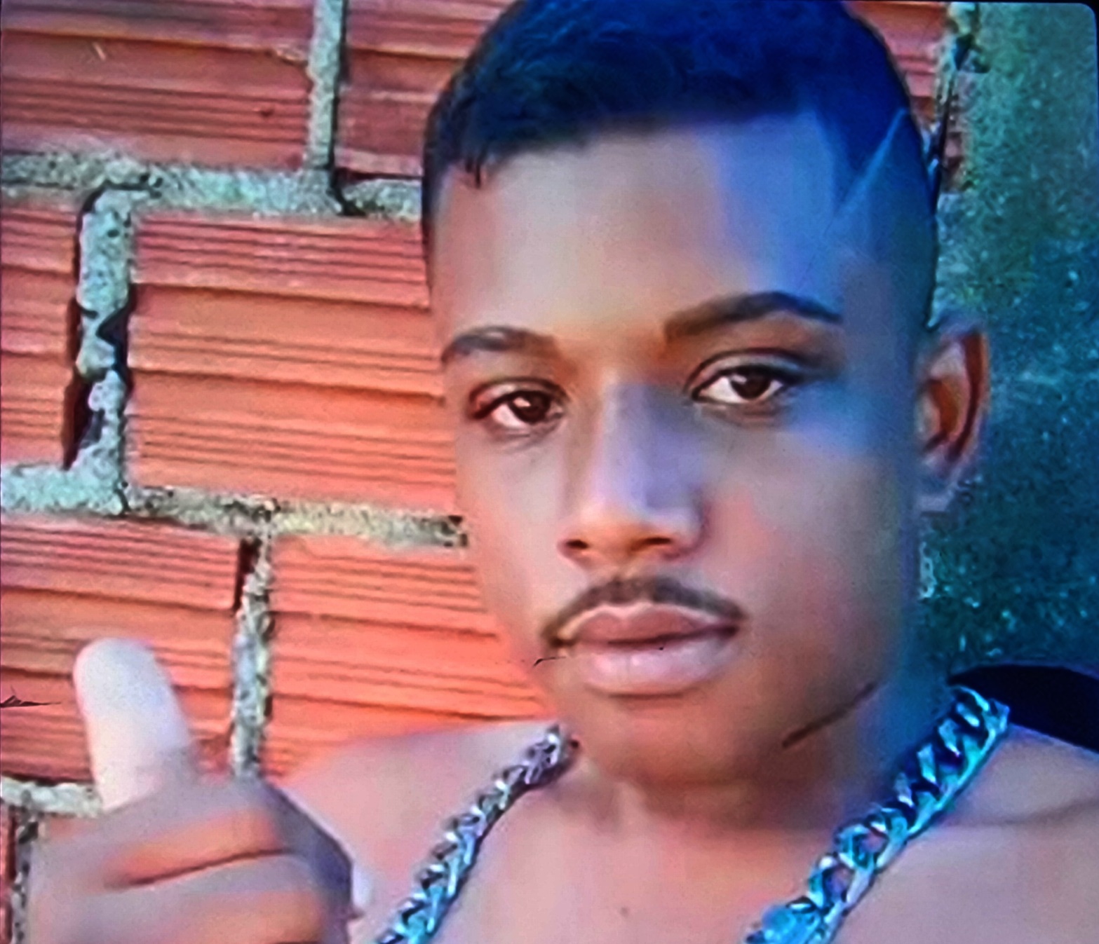 Jovem de 21 anos é morto com mais de 25 facadas no Jardim Alvorada em Maringá