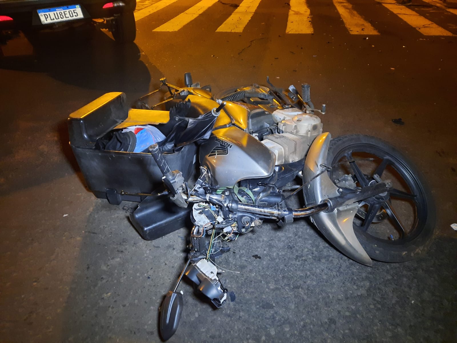 Motociclista fica gravemente ferido em acidente no centro de Maringá