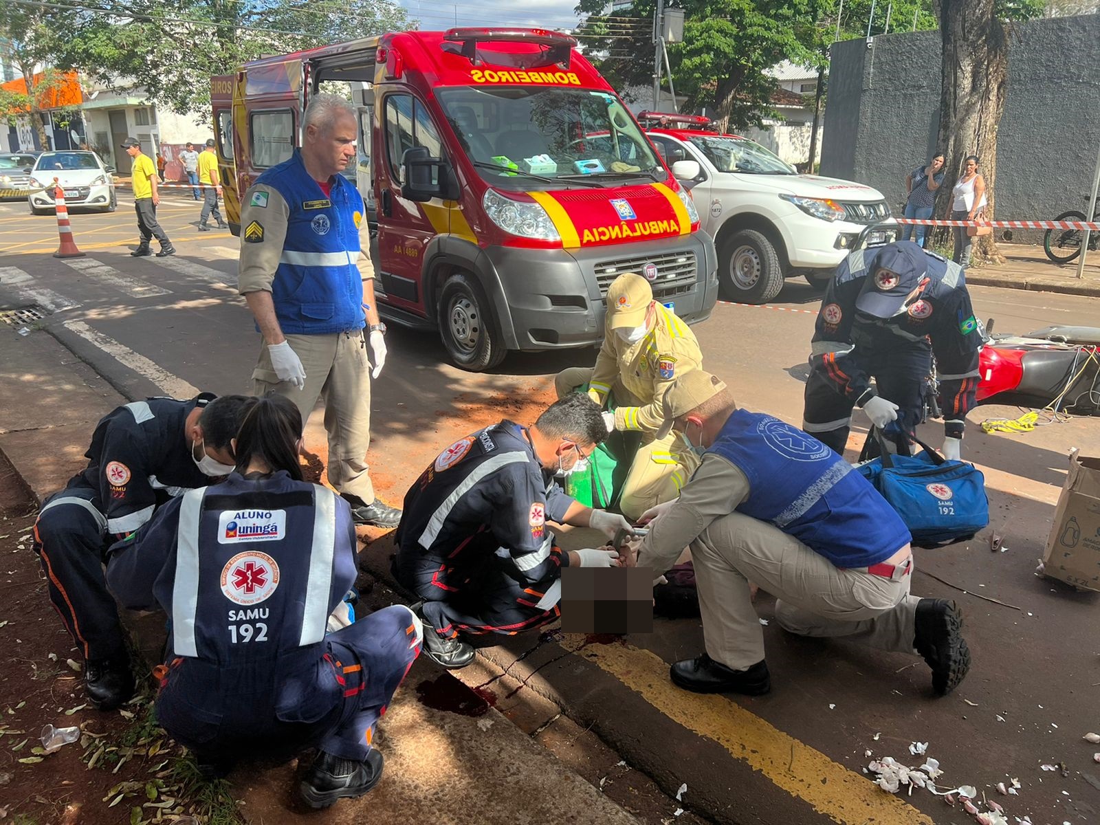 Motociclista de 66 anos é entubado ao sofrer acidente na Rua Fernão Dias em Maringá