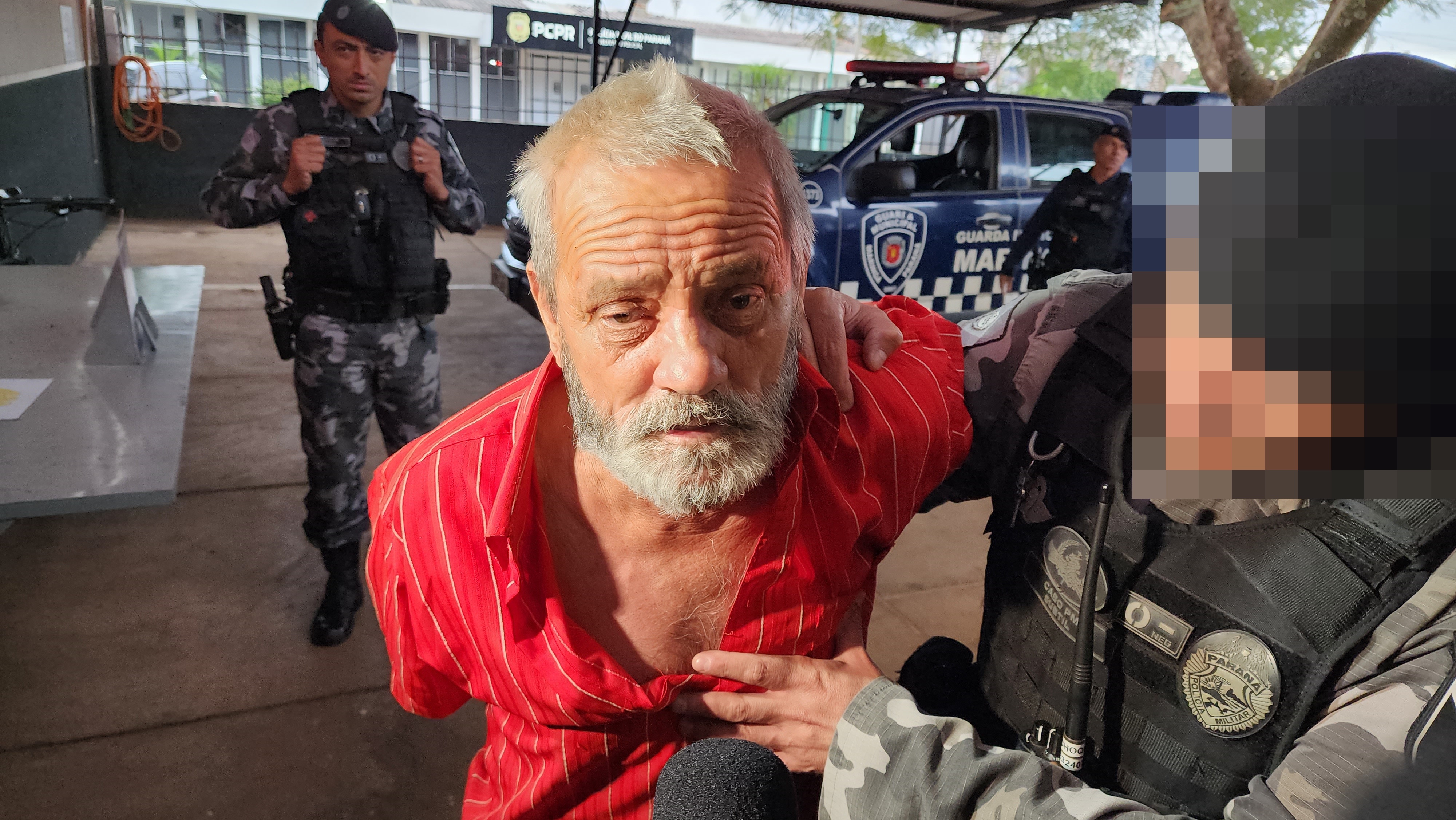 Homem de 66 anos que matou a facadas um rapaz de 40 é preso pela Polícia Militar 