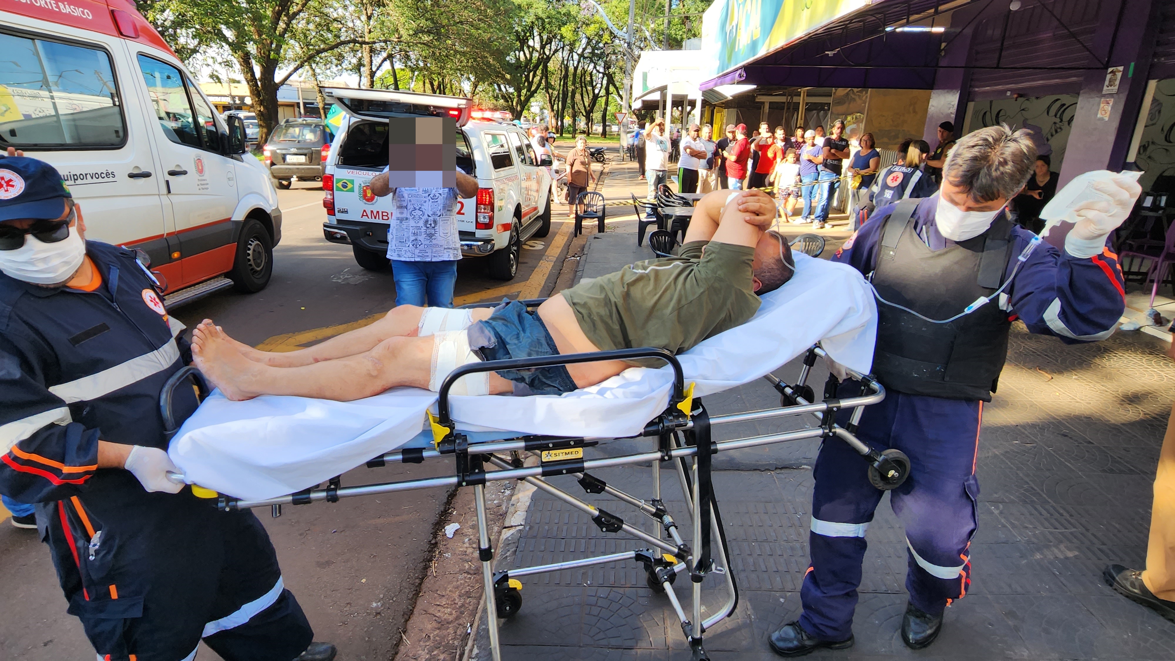 Homem de 47 anos é ferido por tiros após confusão dentro de supermercado no Jardim Alvorada