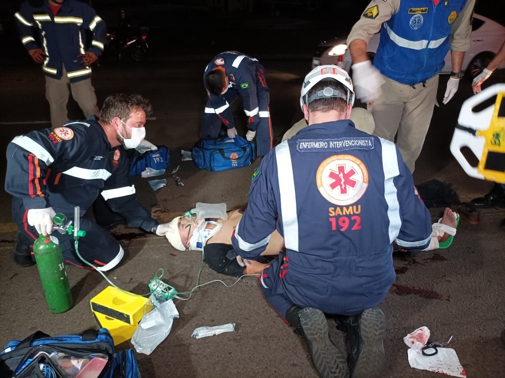 Homem fica gravemente ferido ao ser atropelado por moto no Contorno Sul de Maringá