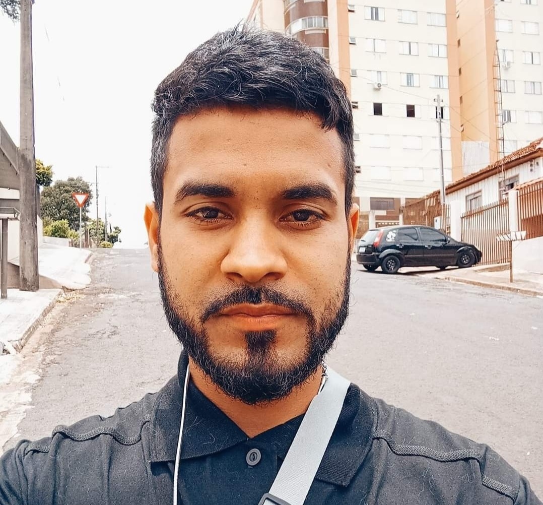 Rapaz assassinado na Rua Paranaguá é identificado