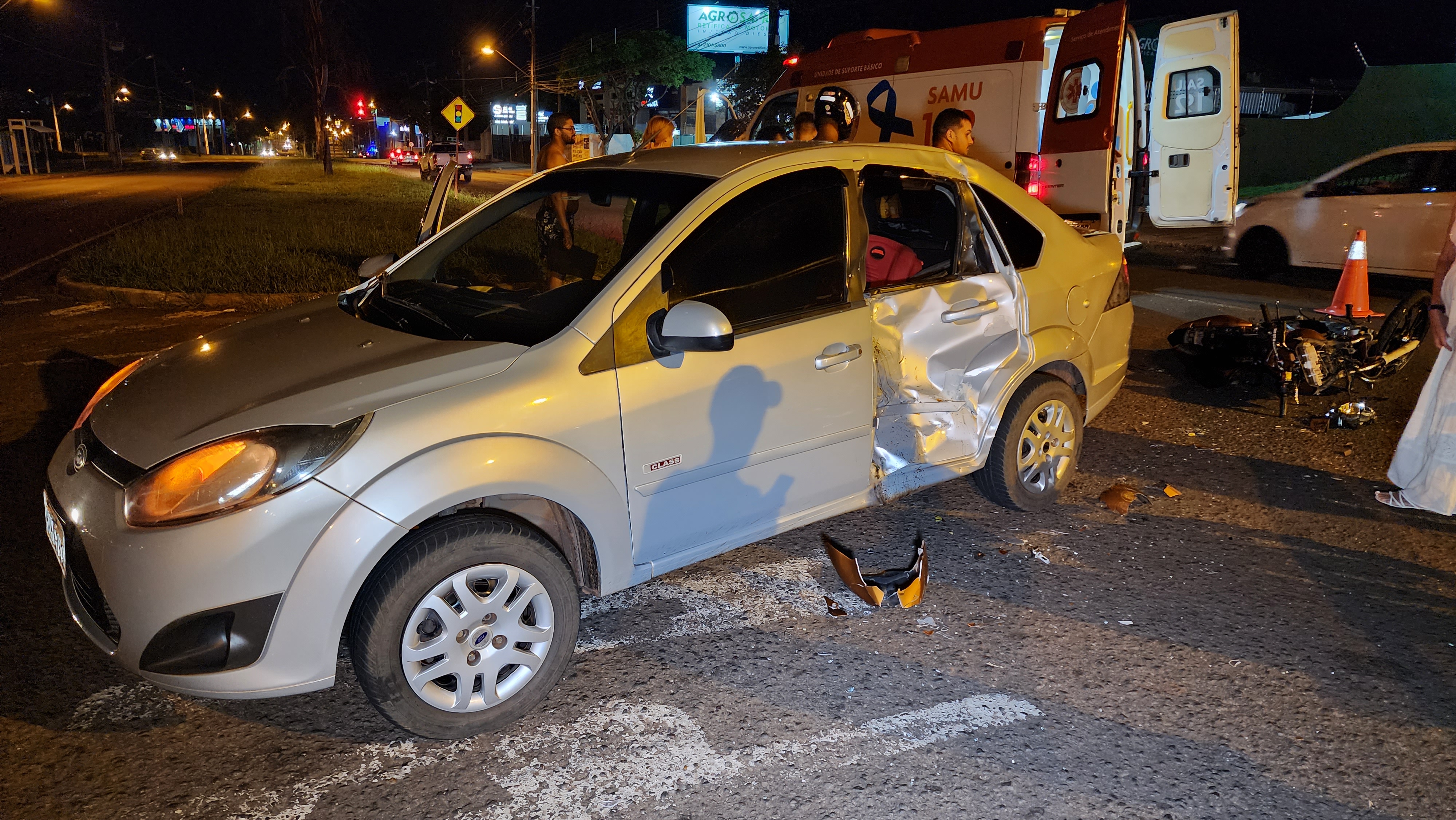 Motorista invade preferencial e causa acidente gravíssimo na Avenida Morangueira 