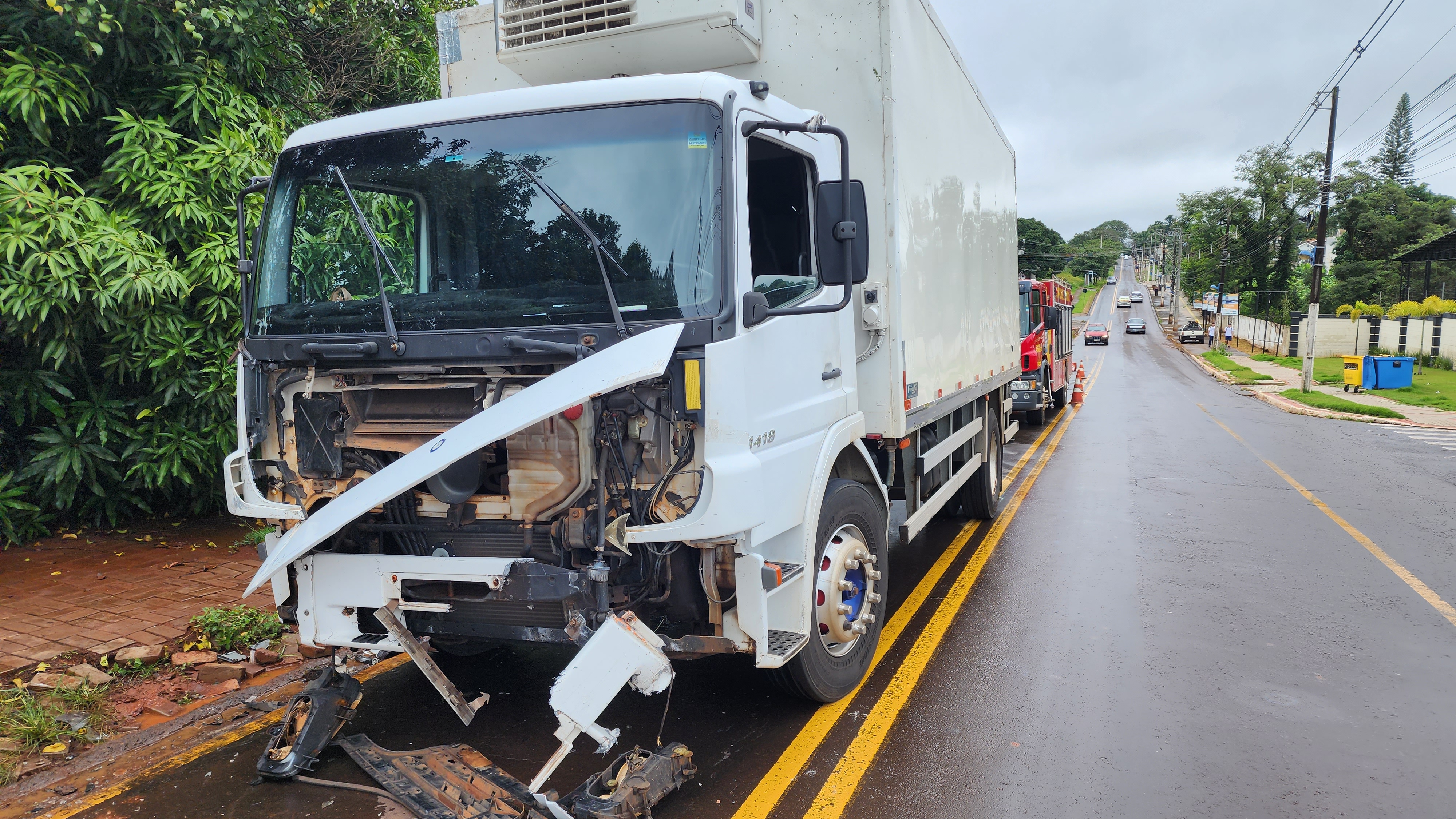 Motoboy sofre acidente grave no Jardim Industrial em Maringá