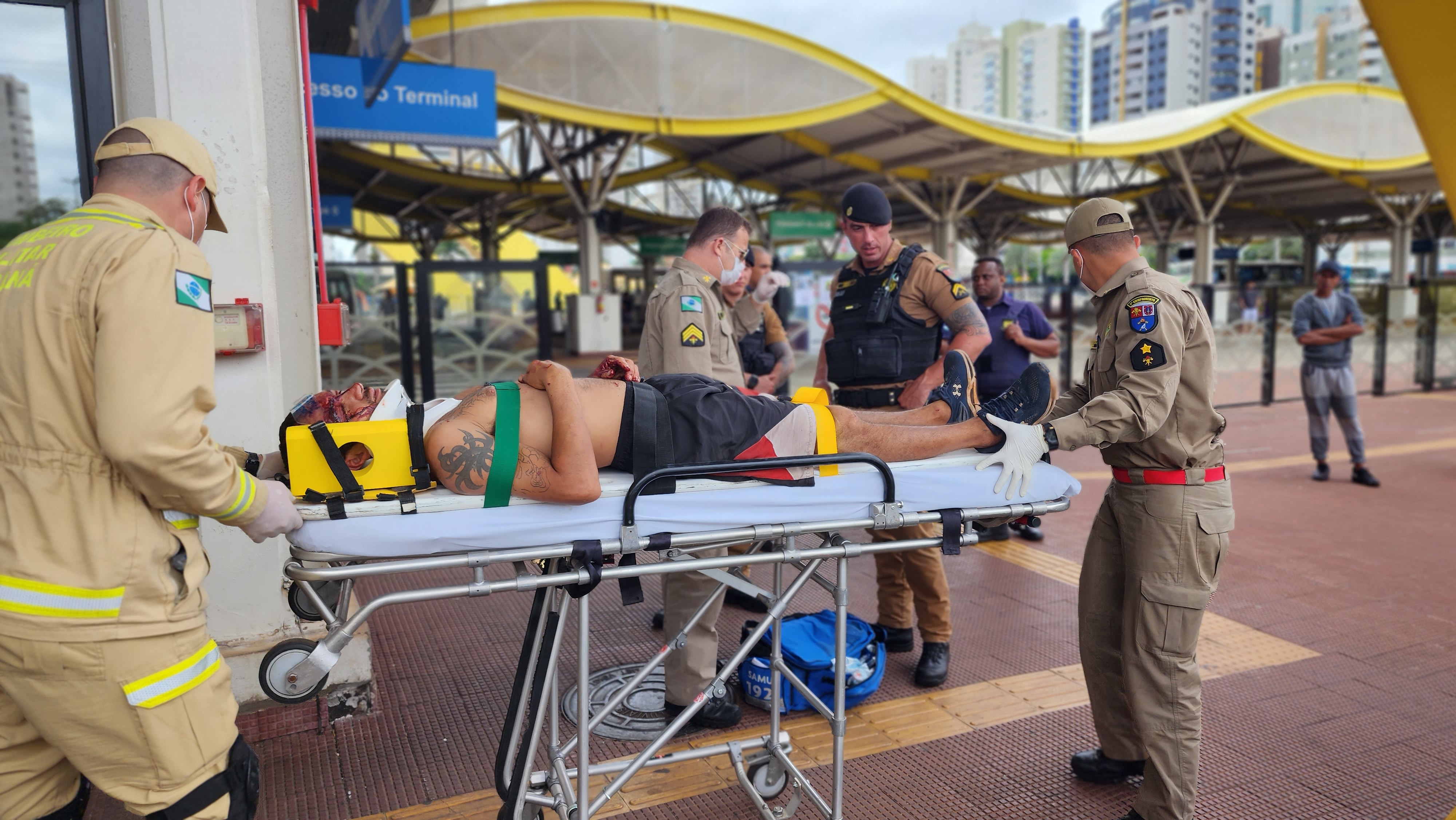 Briga de usuários de drogas quase termina em morte no centro de Maringá