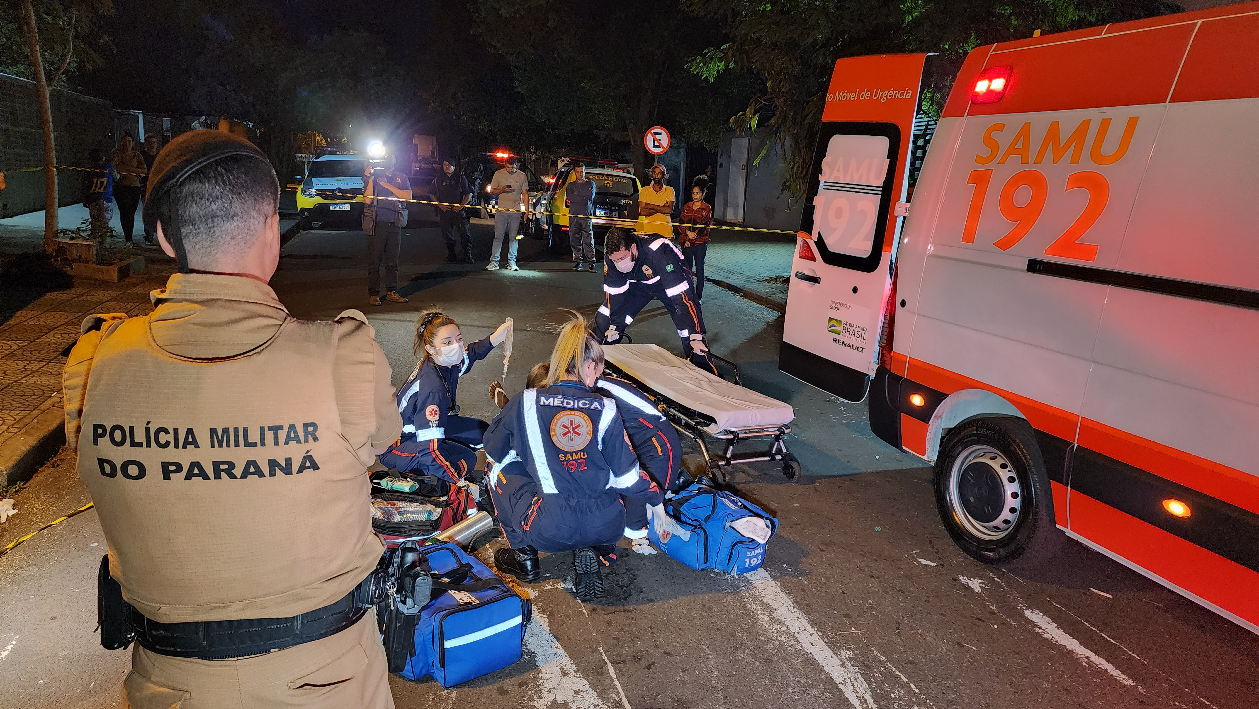 Travesti é atingida por facadas no Conjunto Ney Braga em Maringá