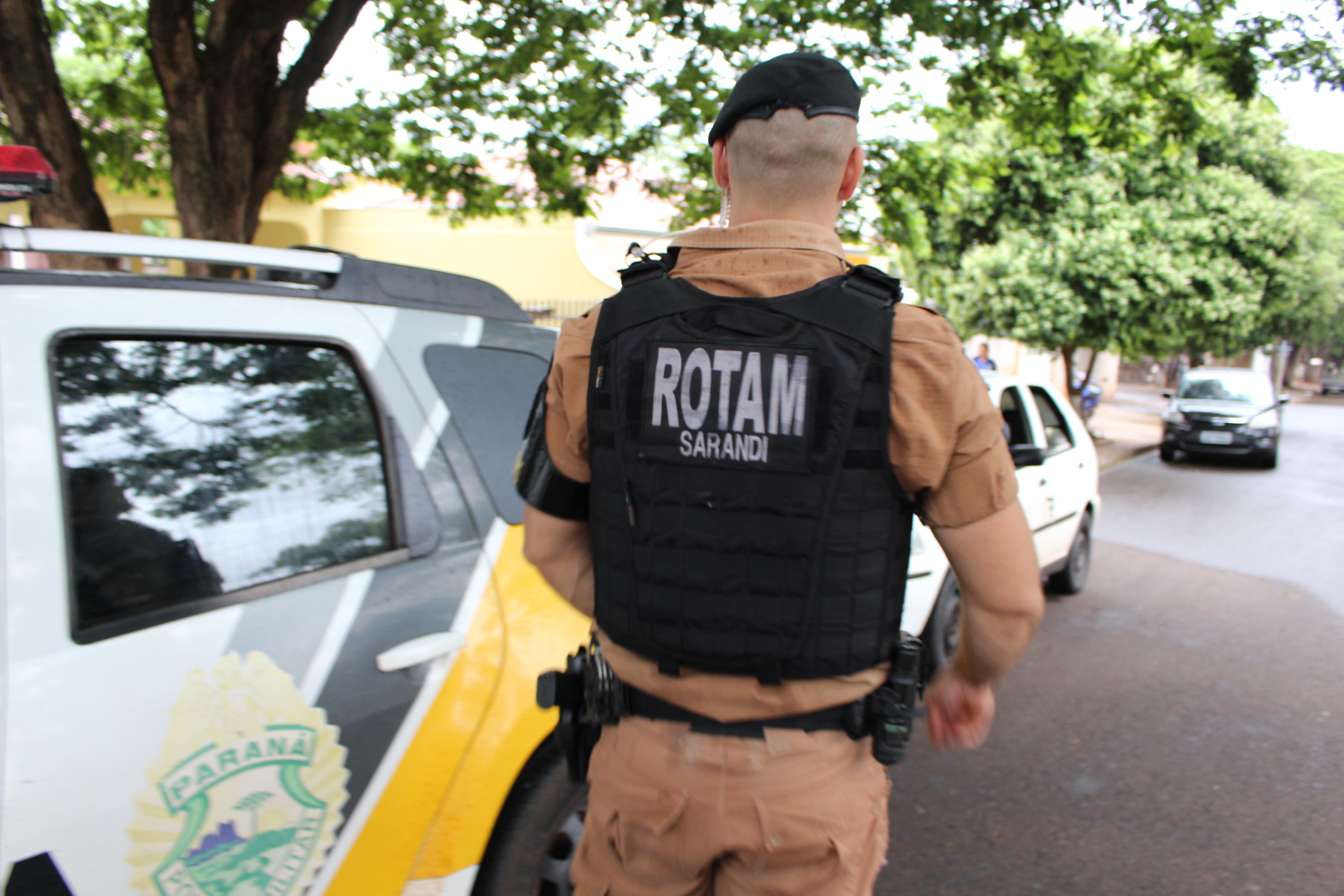 Ladrões invadem casa em Sarandi e apontam arma em direção de bebê de dois meses