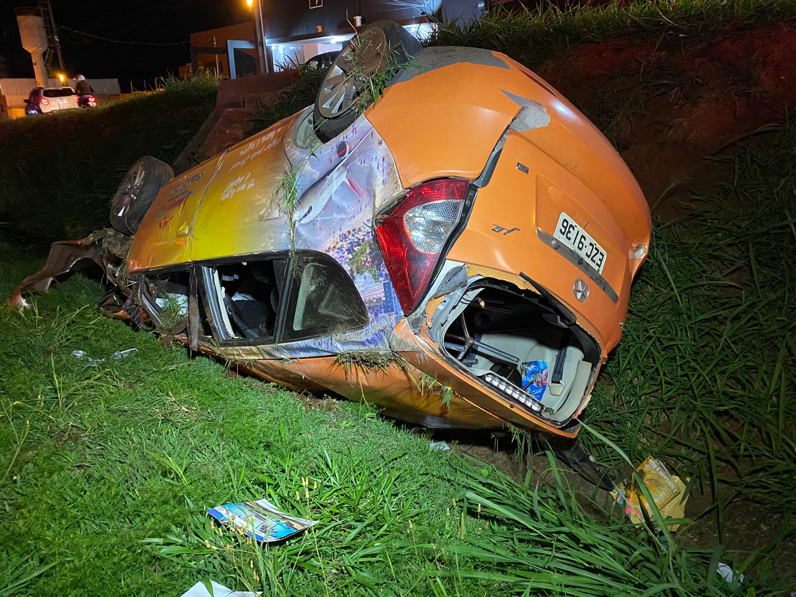 Homem que jogou carro em barranco para matar namorada e o filho dela é condenado 