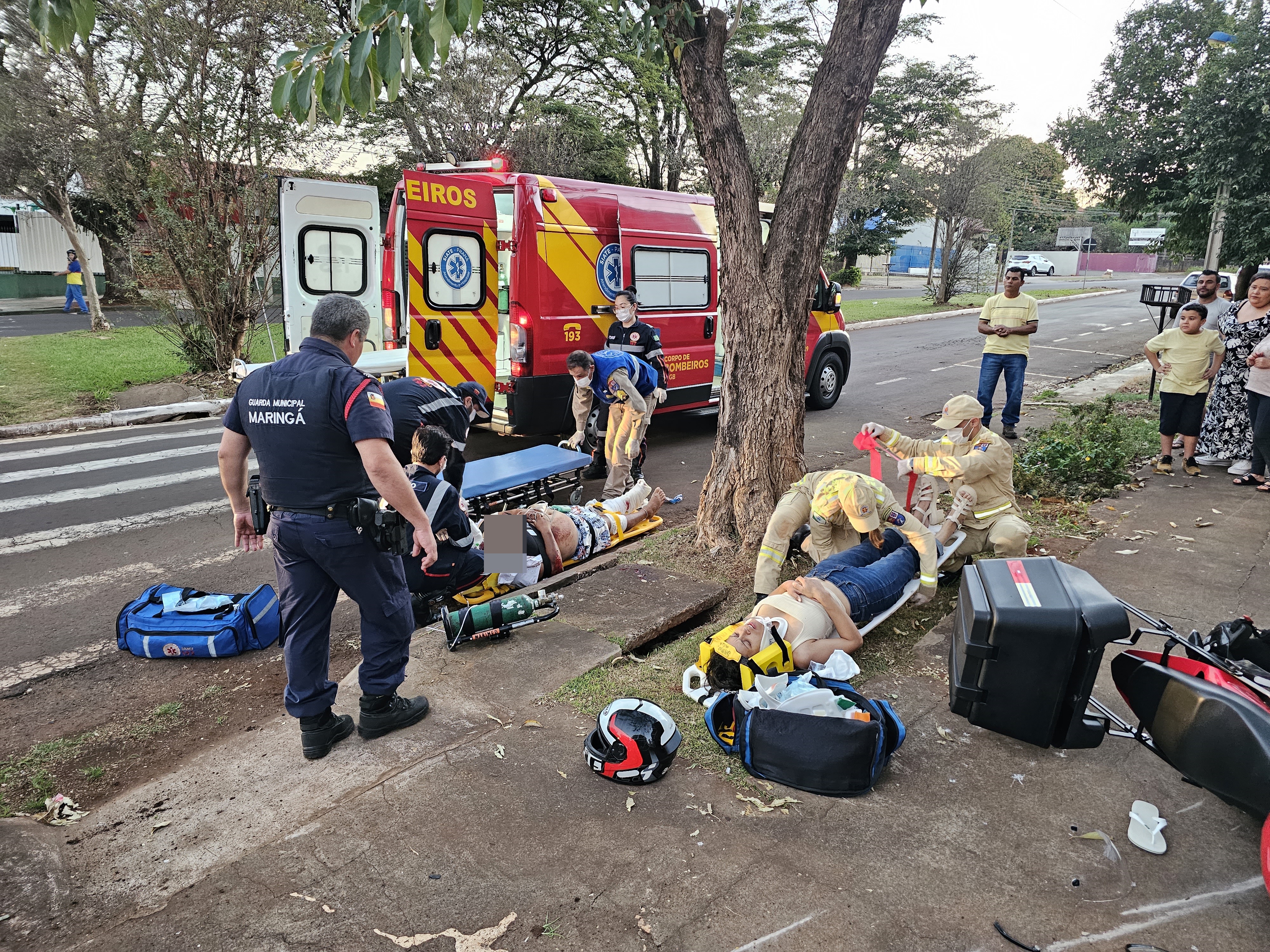 Duas mulheres sofrem acidente gravíssimo em cruzamento no Jardim Alvorada