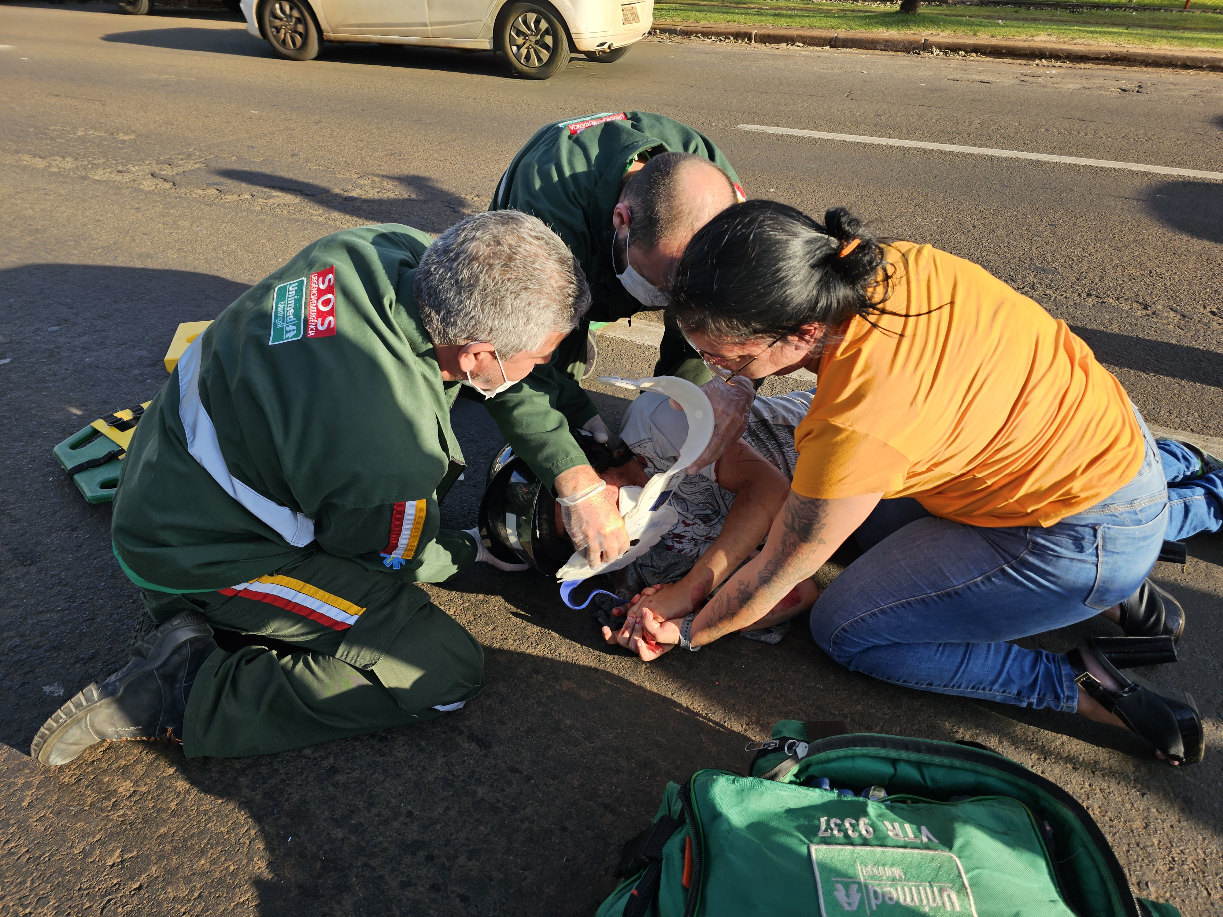 Motociclista de 31 anos sofre acidente grave na Avenida Colombo em Maringá