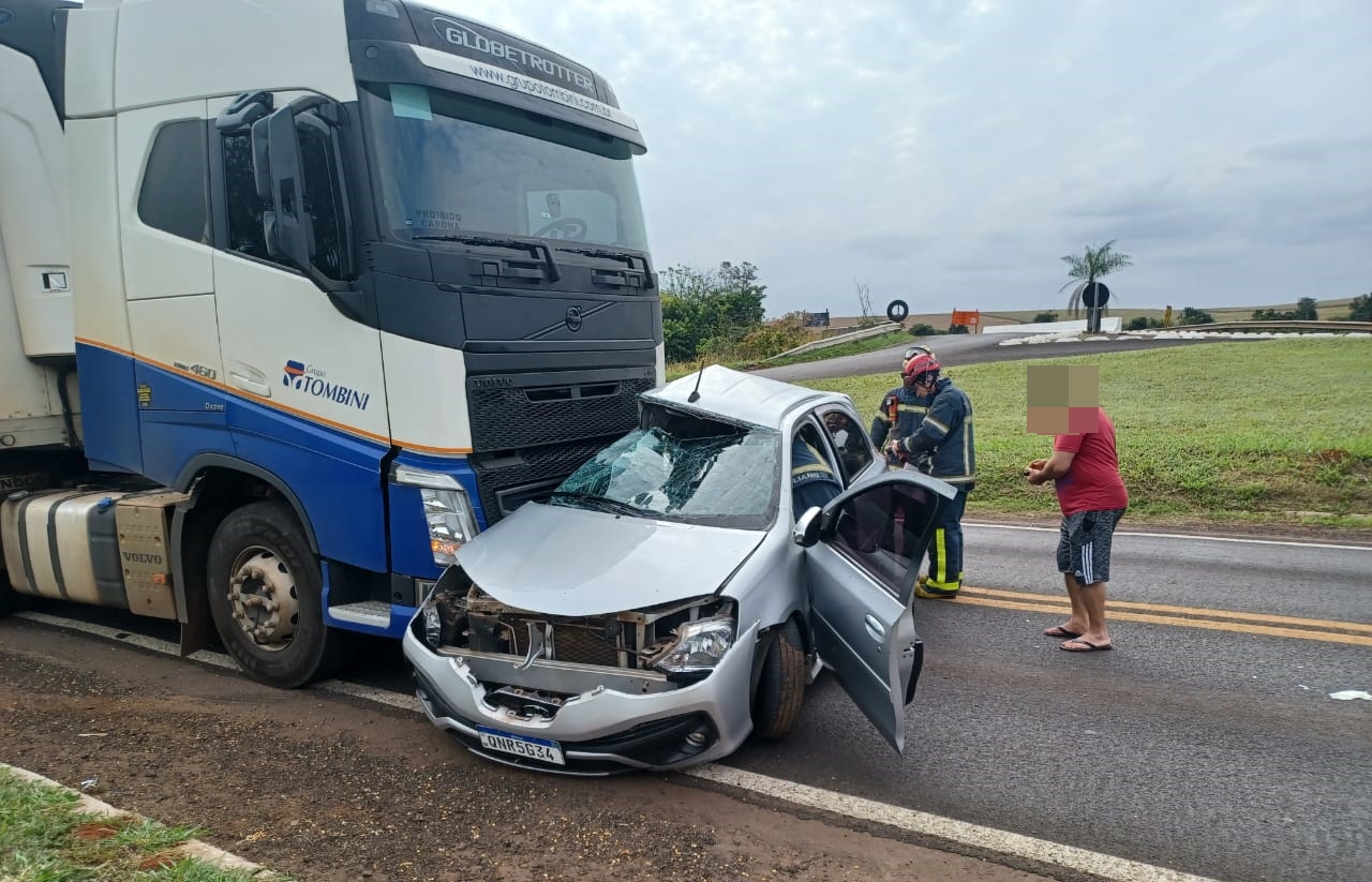 Padre da cidade de Ivatuba é entubado ao sofrer acidente na rodovia PR-323