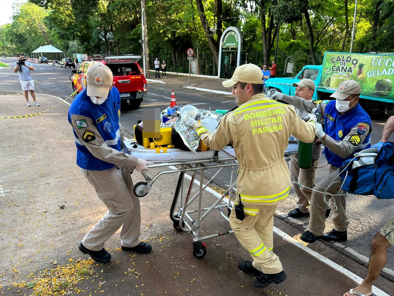 Motociclista tem a perna arrancada após bater contra uma placa de sinalização em Maringá