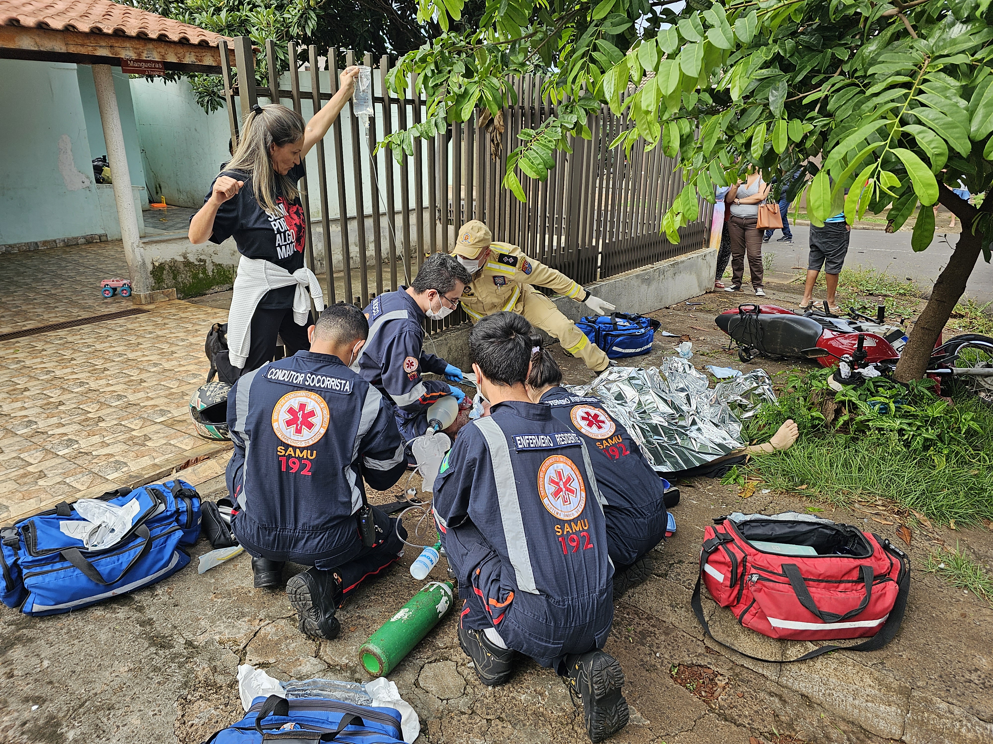 Imprudência deixa motociclista de 22 anos em estado gravíssimo em Maringá