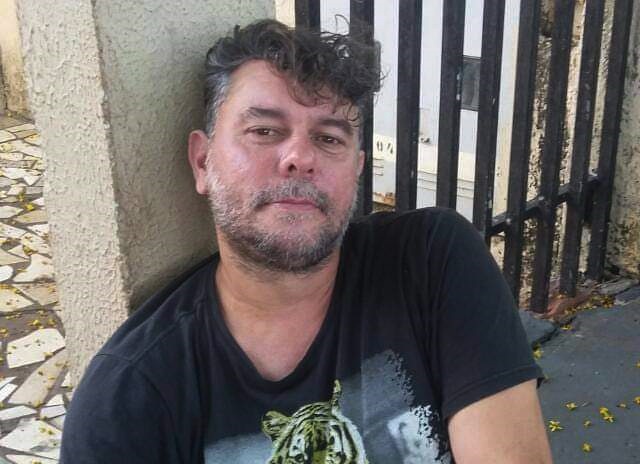 Motorista de 48 anos que sofreu acidente de carro na sexta-feira passada morre no hospital