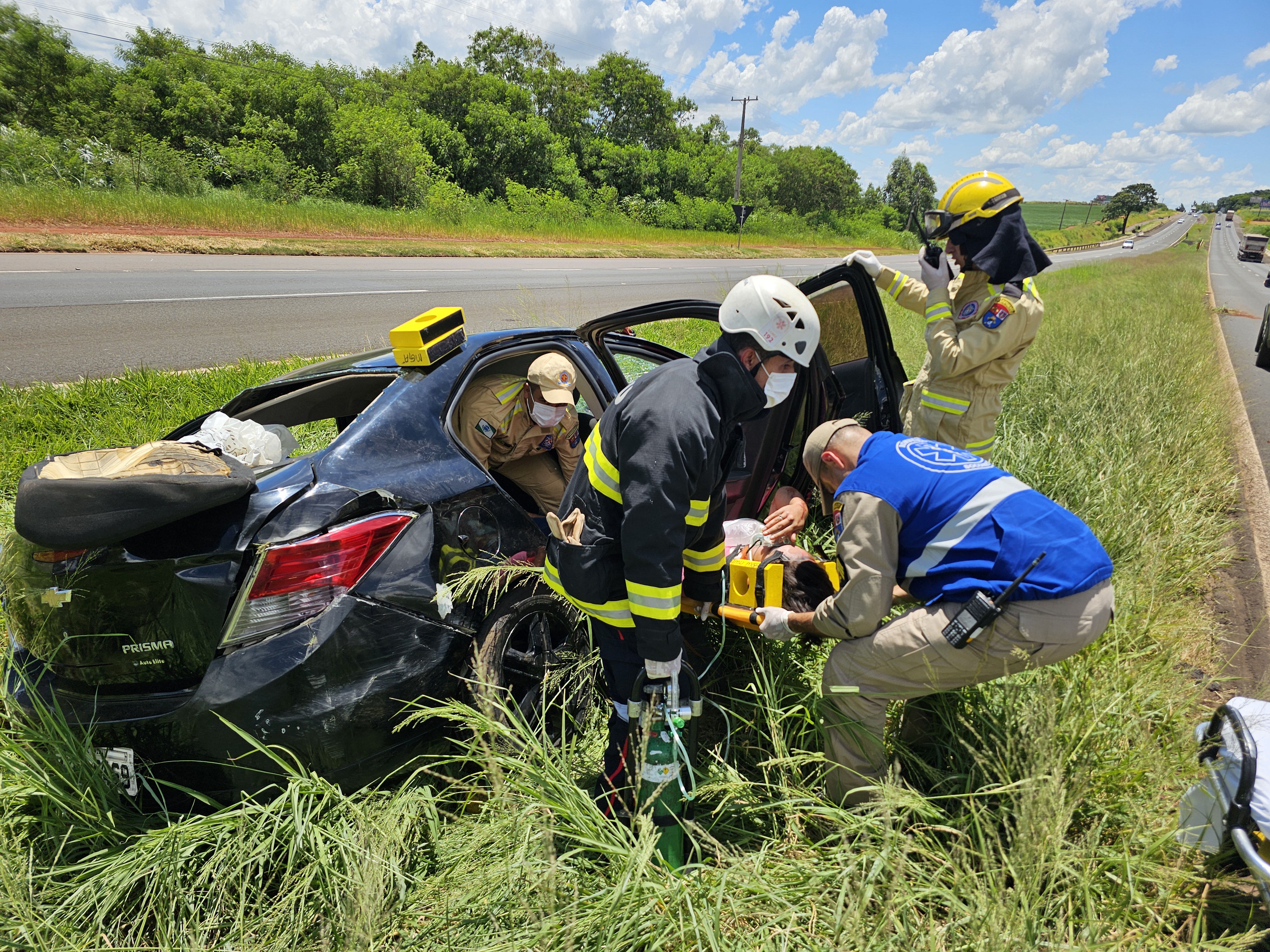 Casal sofre acidente grave na rodovia BR-376 em Maringá