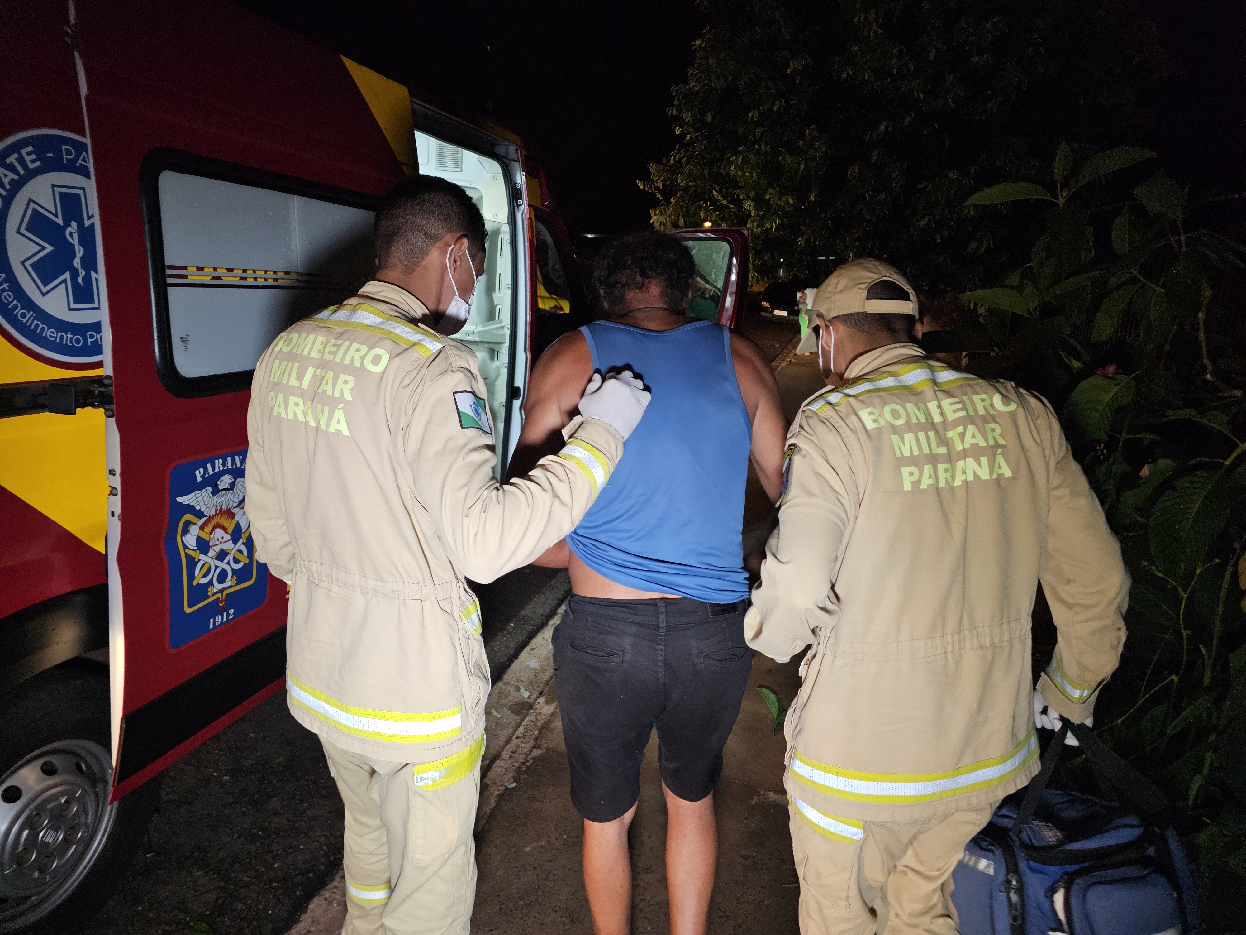 Rapaz fere com golpes de faca os pais em Maringá