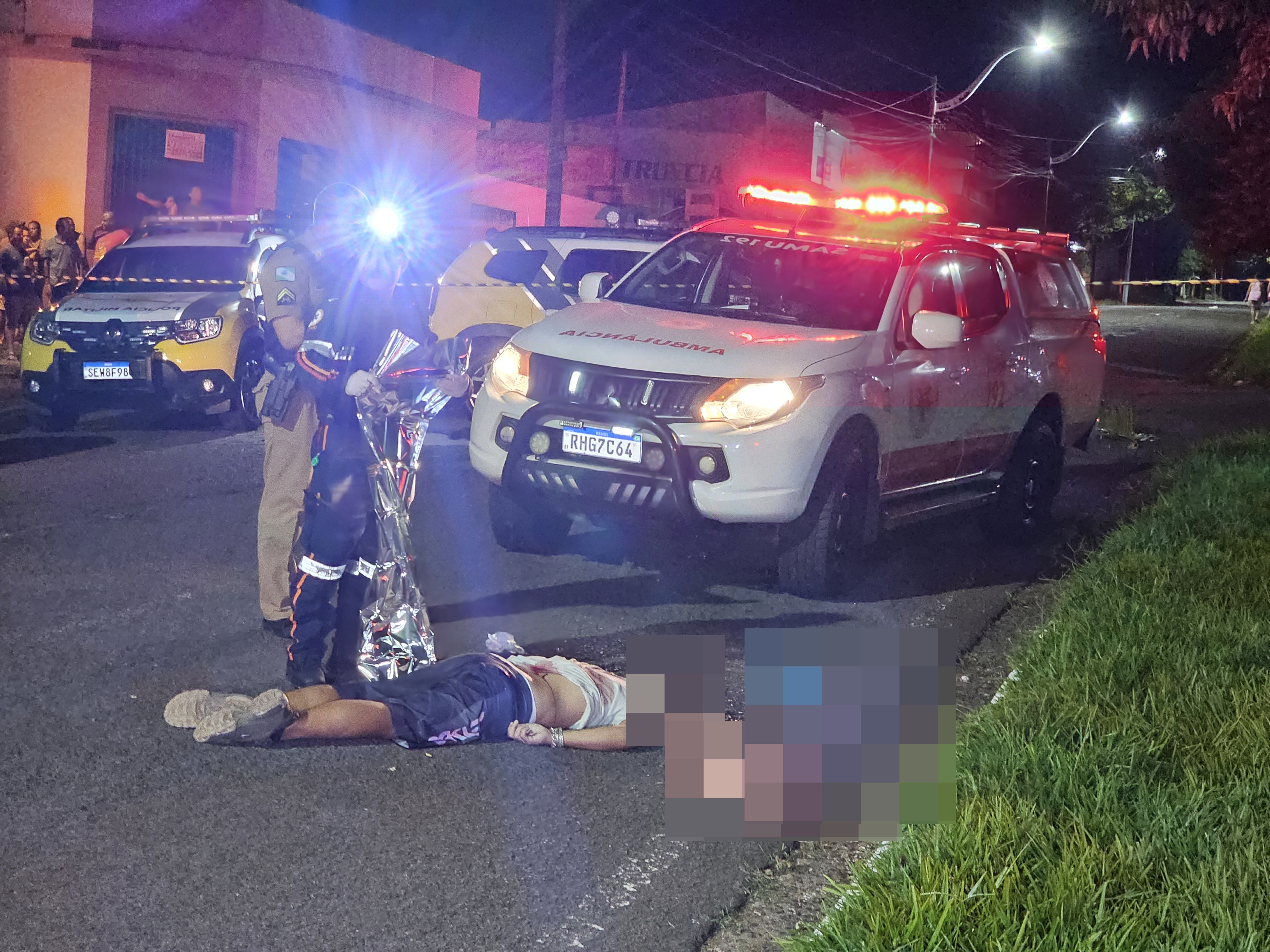 Dois adolescentes são baleados na Avenida Tuiuti, um morreu no local