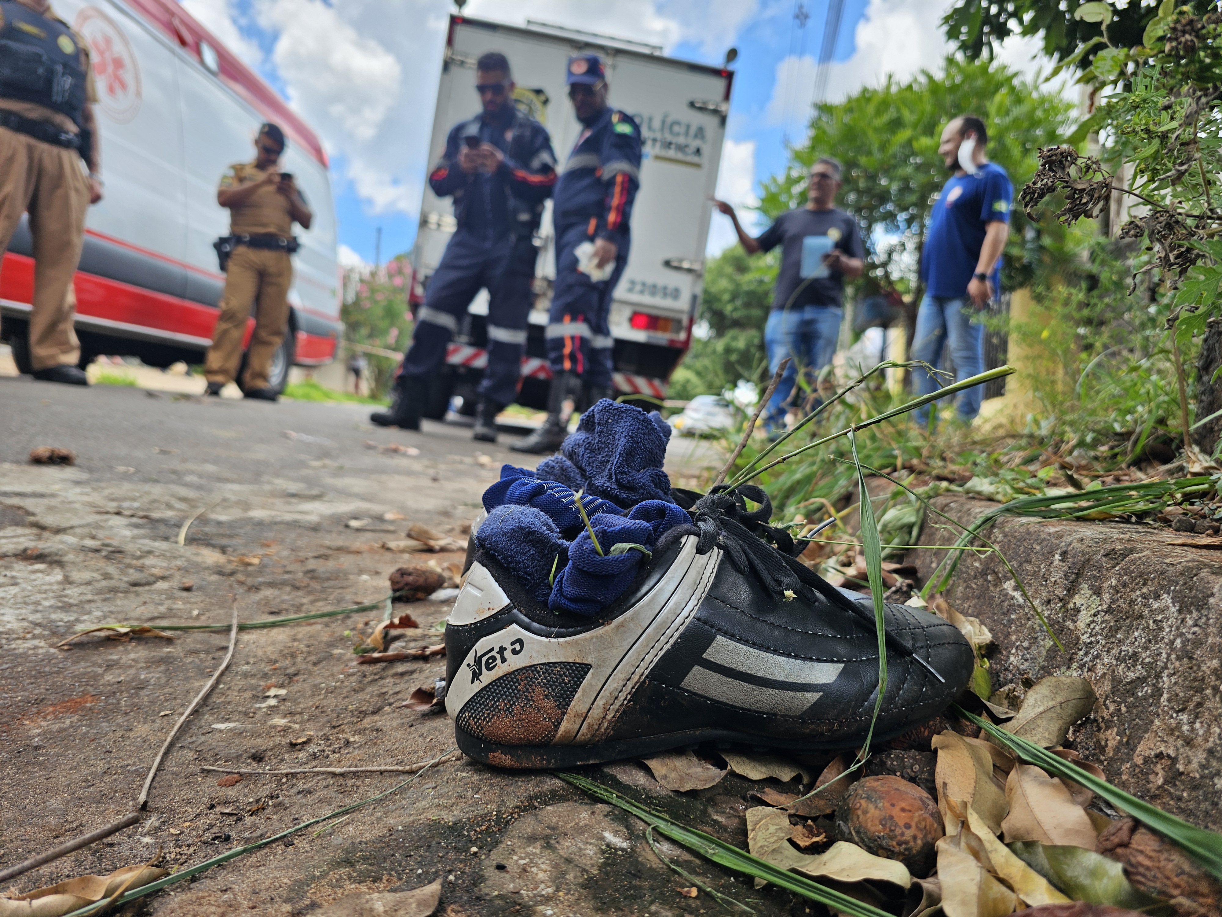 Criança de 10 anos morre ao bater bicicleta contra árvore em Mandaguaçu