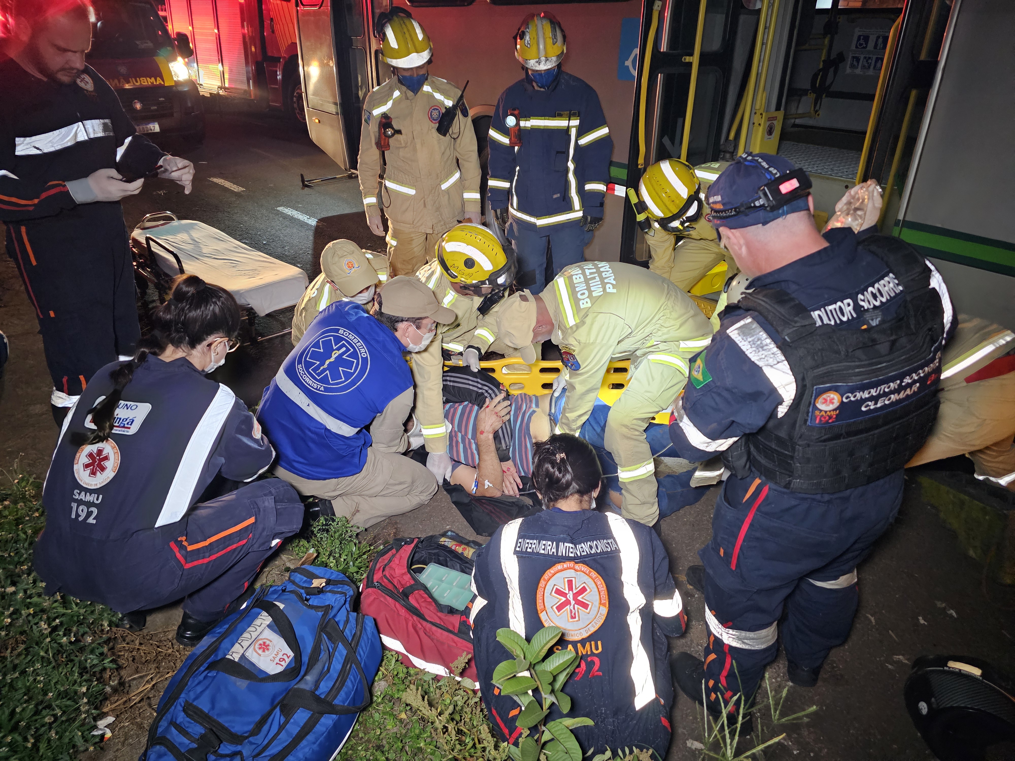 Motociclista de 50 anos sofre acidente grave na zona 6 em Maringá