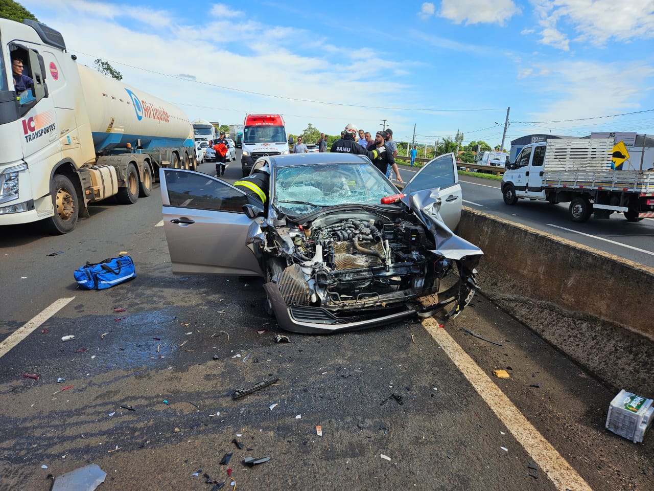 Acidente grave na rodovia de Mandaguaçu deixa um saldo de três feridos