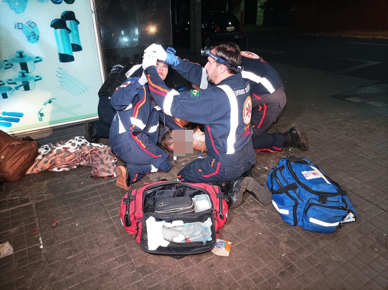 Homem de 36 anos sofre atentado no centro de Maringá