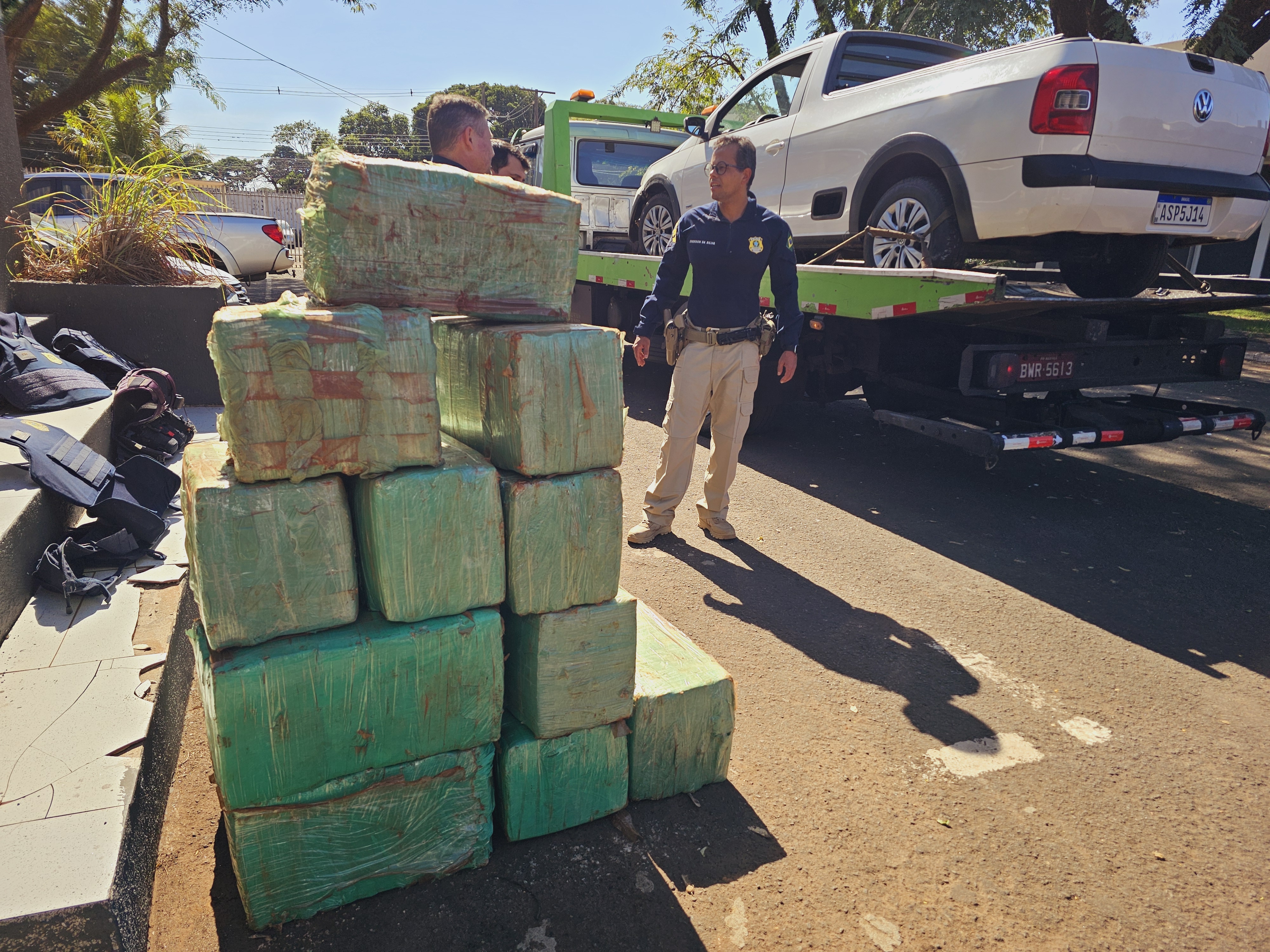 Motorista que trazia quase meia tonelada de maconha para Maringá é preso em Paiçandu