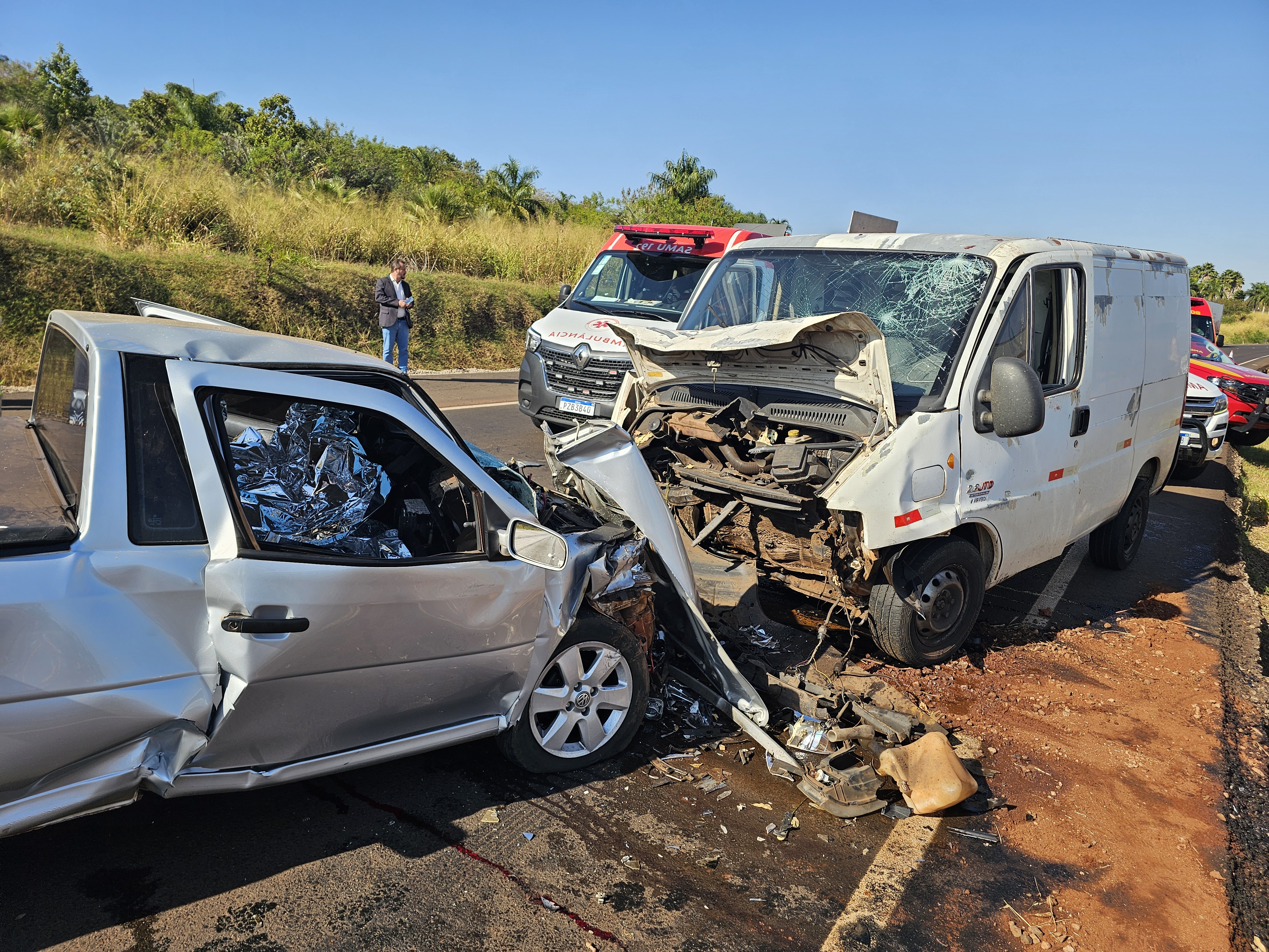 Bebê e pais morrem em acidente na rodovia PR-317