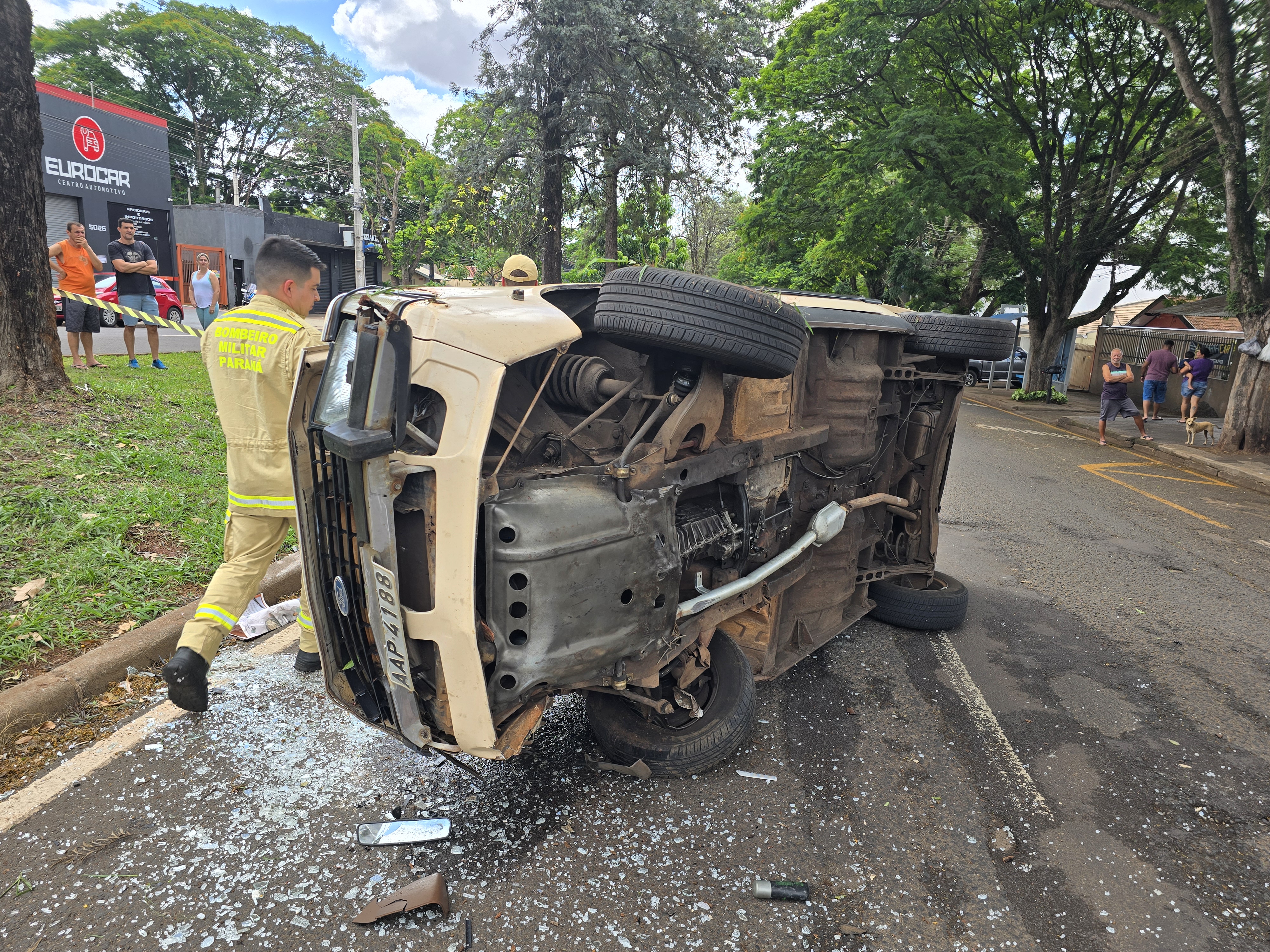 Motorista passa mal no volante e se envolve em acidente na cidade de Maringá