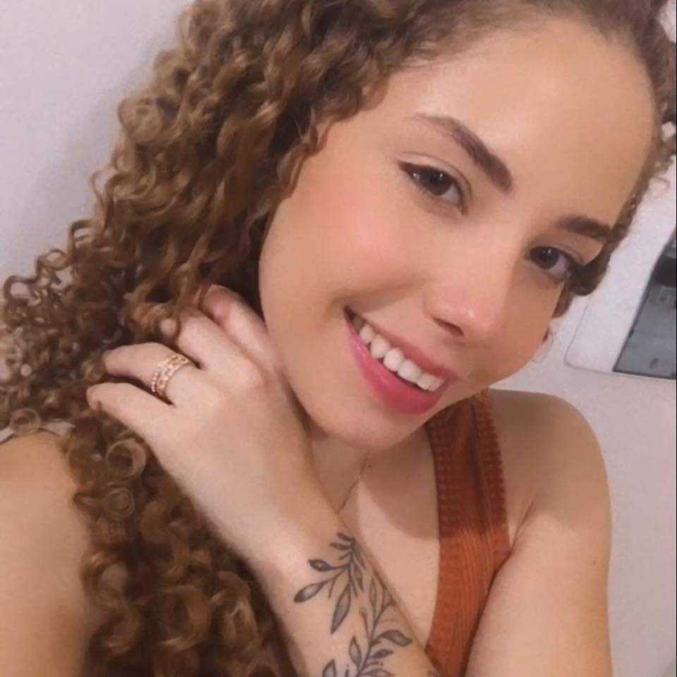 Mulher de 19 anos está em coma induzido após sofrer grave acidente de moto no Contorno Sul