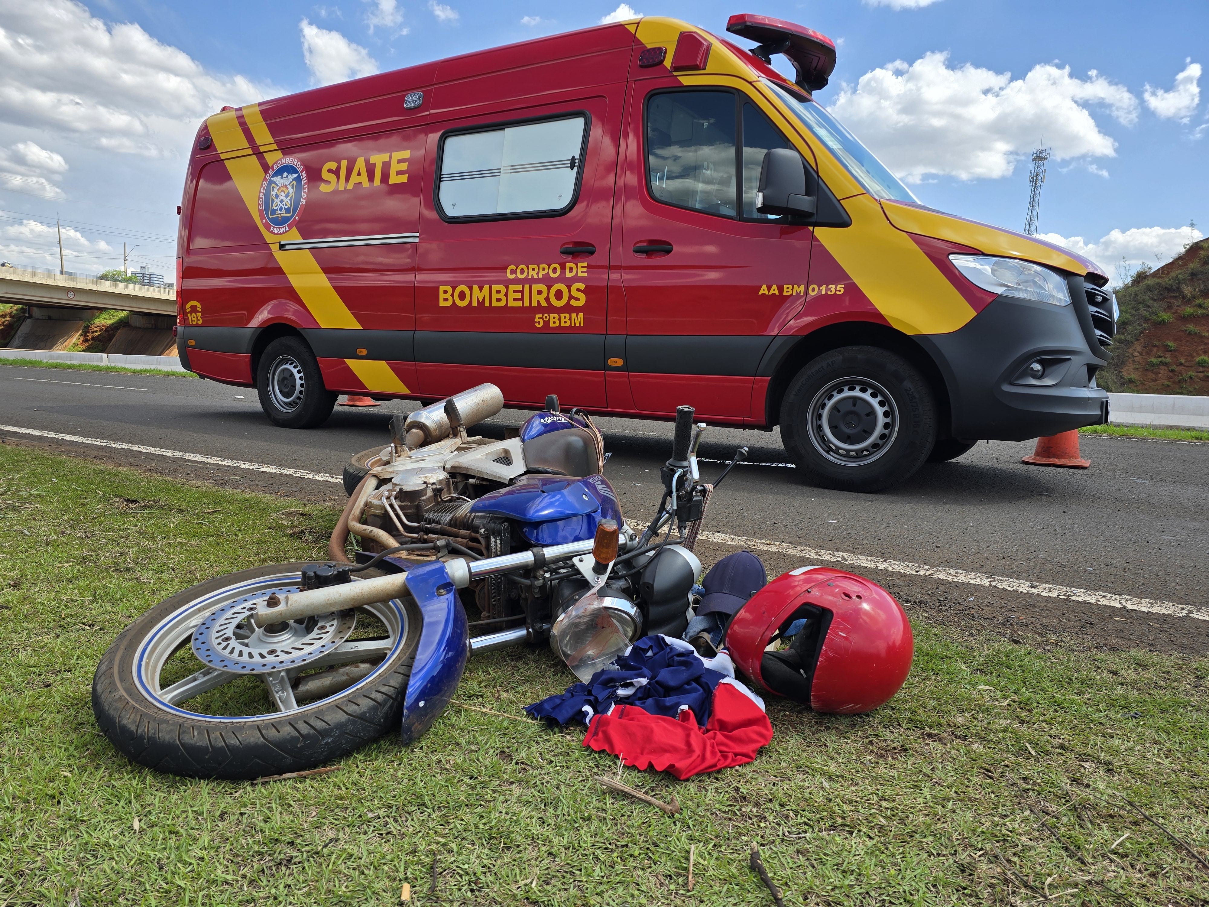 Motociclista de 71 anos sofre acidente grave no Contorno Norte